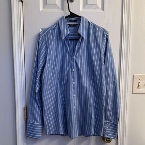 Eddie Bauer Women’s button up Blouse